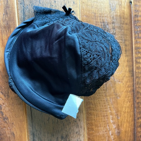 Vassarette Black Lace Underwire Bra - Picture 4 of 4